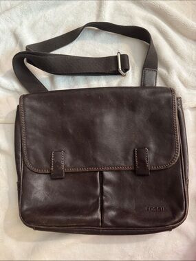 Fossil Dark Brown Leather Messenger Bag with Adjustable Strap